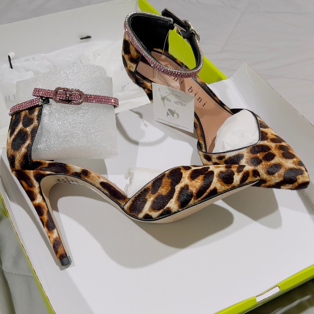 Gianni Bini Leopard Print Heels with Black Details - Picture 8 of 10